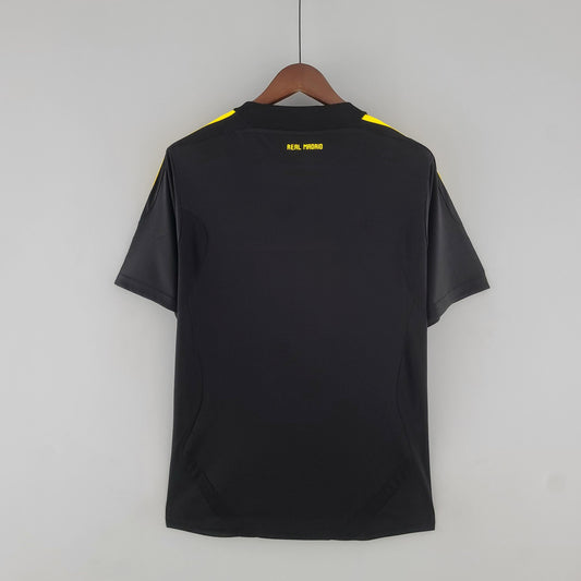 Real Madrid Retro Goalkeeper Jersey 2011/12