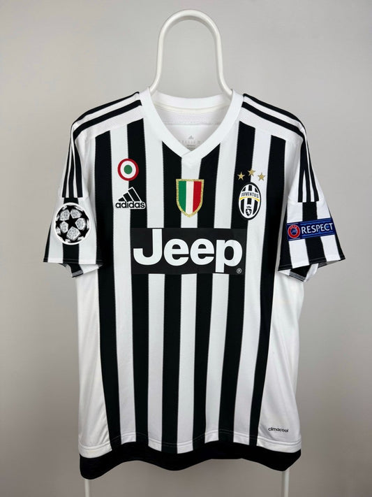 Juventus 2015/16 Home Jersey - Paul Pogba