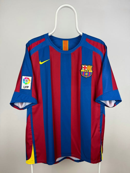 FC Barcelona 2005/06 Home Jersey - Ronaldinho