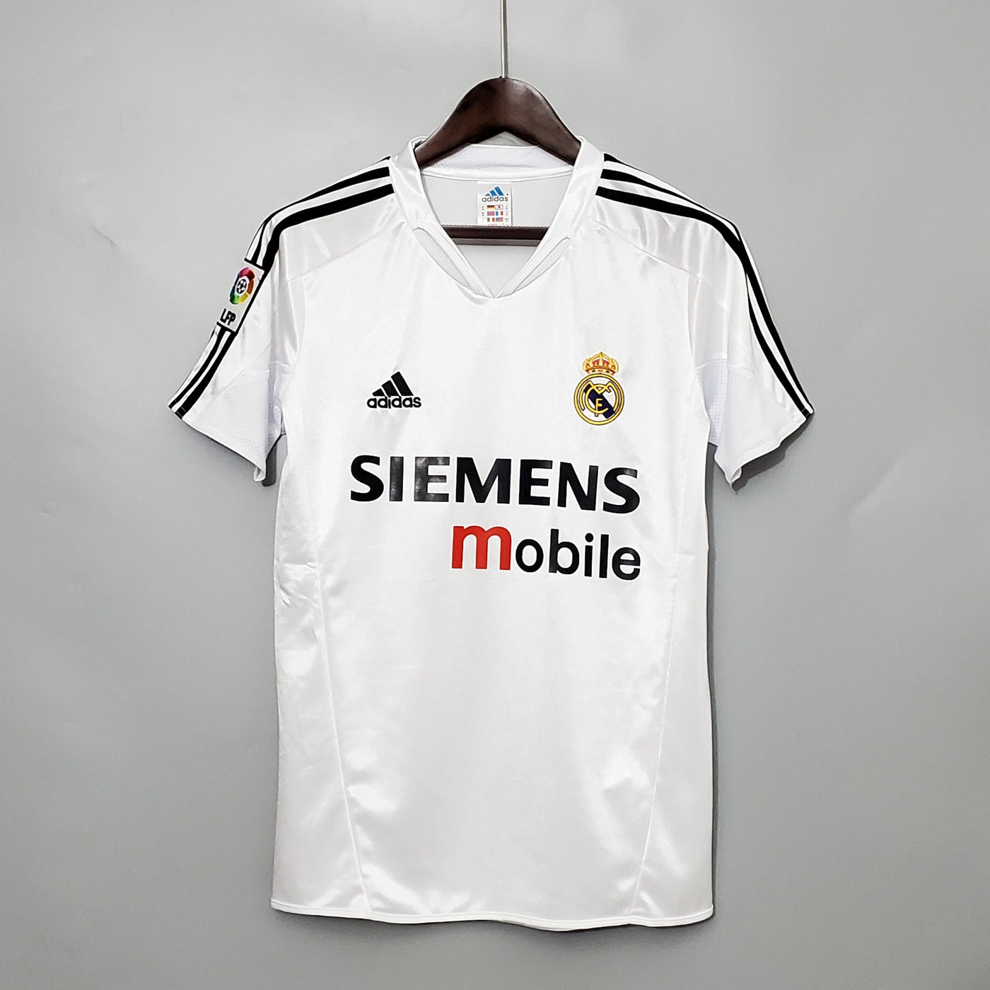 Real Madrid 2004/05 Home Retro Jersey