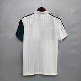 Liverpool 1995/96 Away Jersey – Retro Version