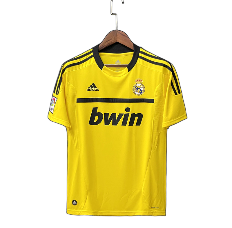 Real Madrid 2011/12 Goalkeeper Jersey – Retro Version – Yellow