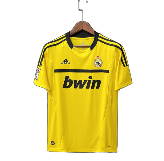 Real Madrid 2011/12 Goalkeeper Jersey – Retro Version – Yellow