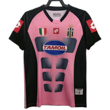 Juventus 2002/03 Goalkeeper Jersey – Retro Version – Pink