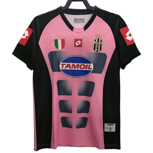 Juventus 2002/03 Goalkeeper Jersey – Retro Version – Pink