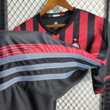AC Milan 2016/17 Camisola principal – Versão retro