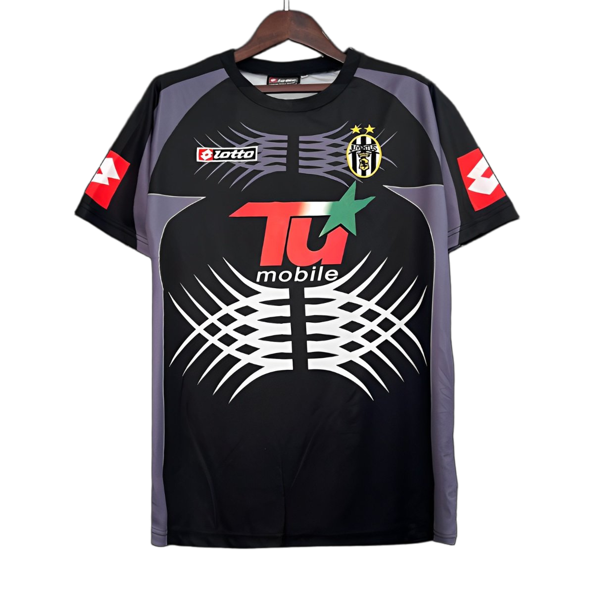 Juventus 2001/02 Goalkeeper Jersey – Retro Version – Black