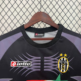 Juventus 2001/02 Goalkeeper Jersey – Retro Version – Black