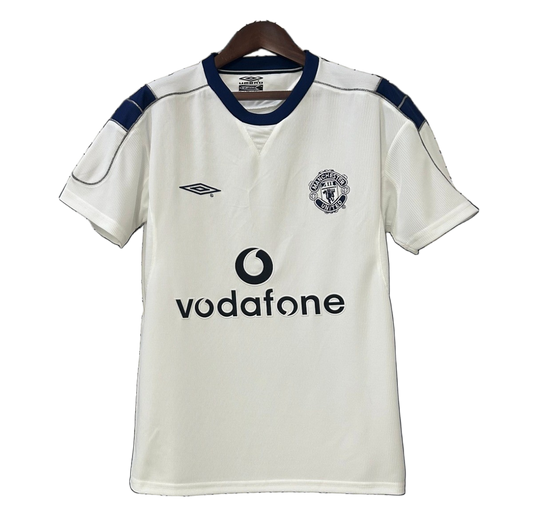 Manchester United 2000/01 Away Jersey – Retro Version