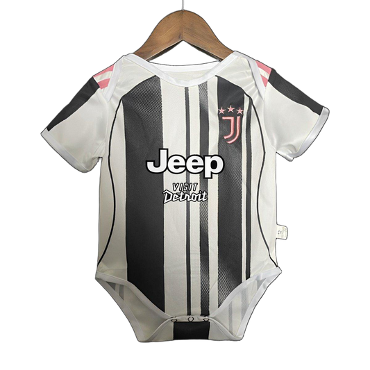 Juventus 2025/26 Home Baby Kit