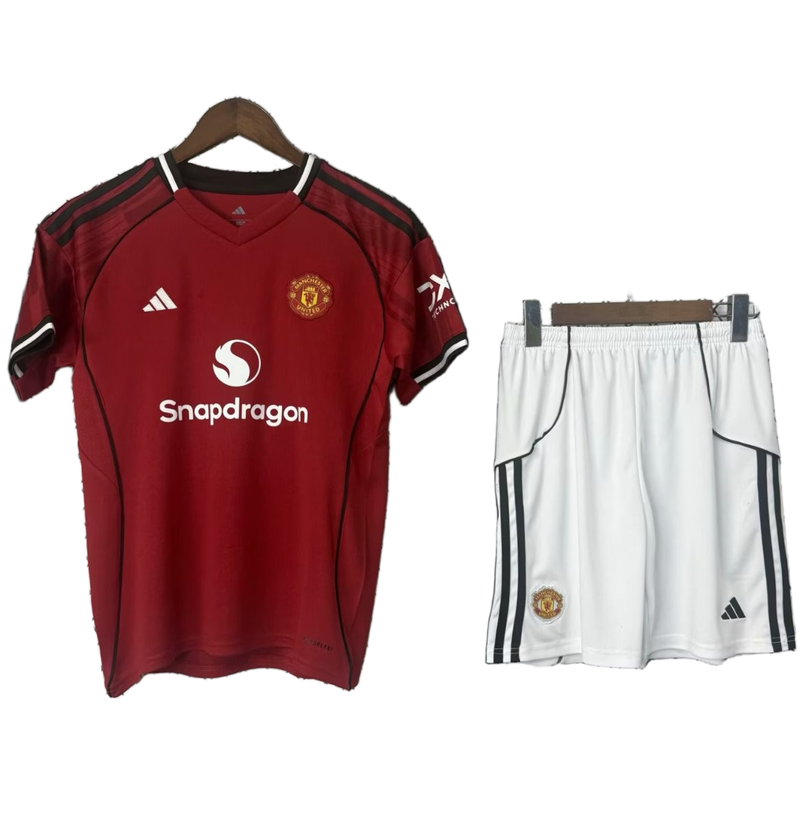 Manchester United 2025/26 Home Kids Kit