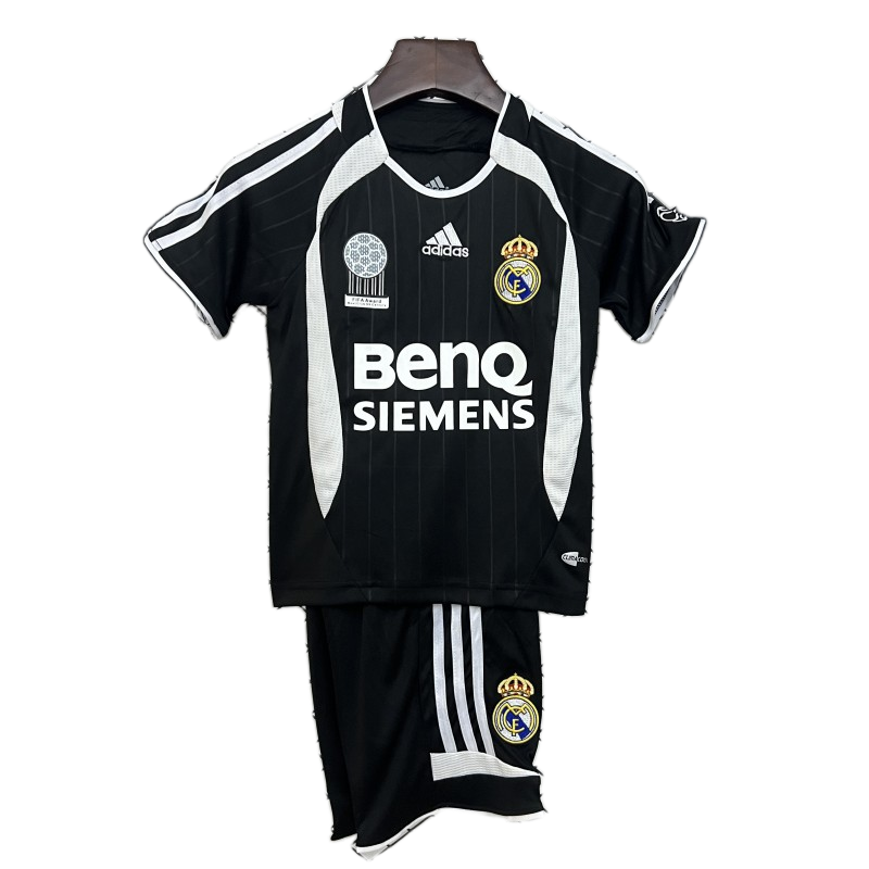 Real Madrid 2006/07 Away Kids Kit – Retro Version