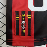 AC Milan 1998/99 Kit infantil principal – Versão retro