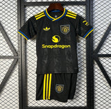 Manchester United 2025/26 Third Kids Kit