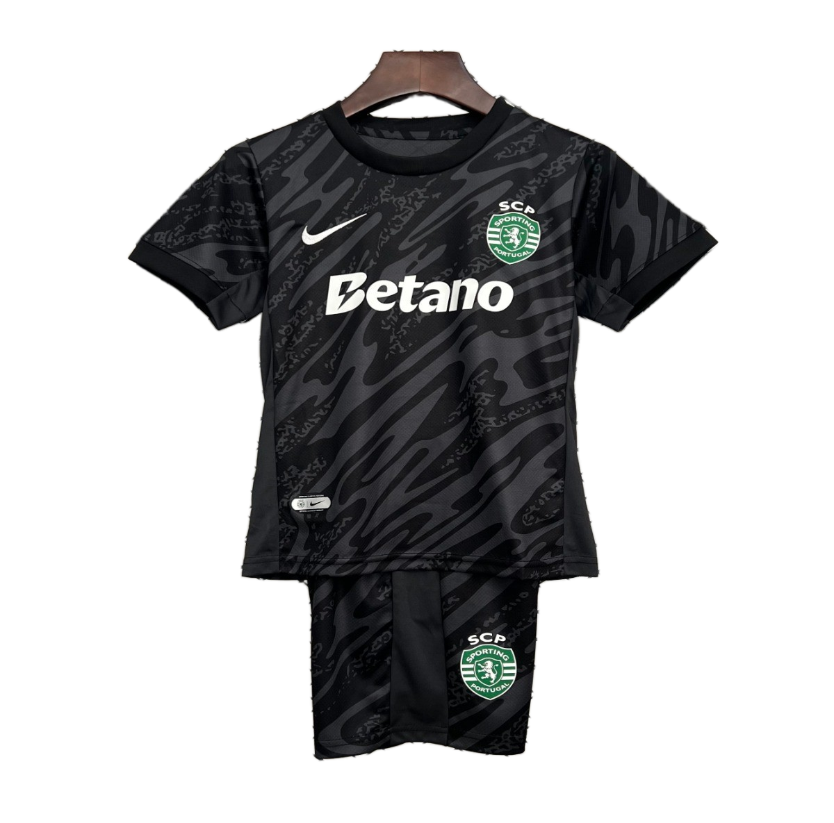 Sporting 2025/26 Goalkeeper Kids Kit – Black