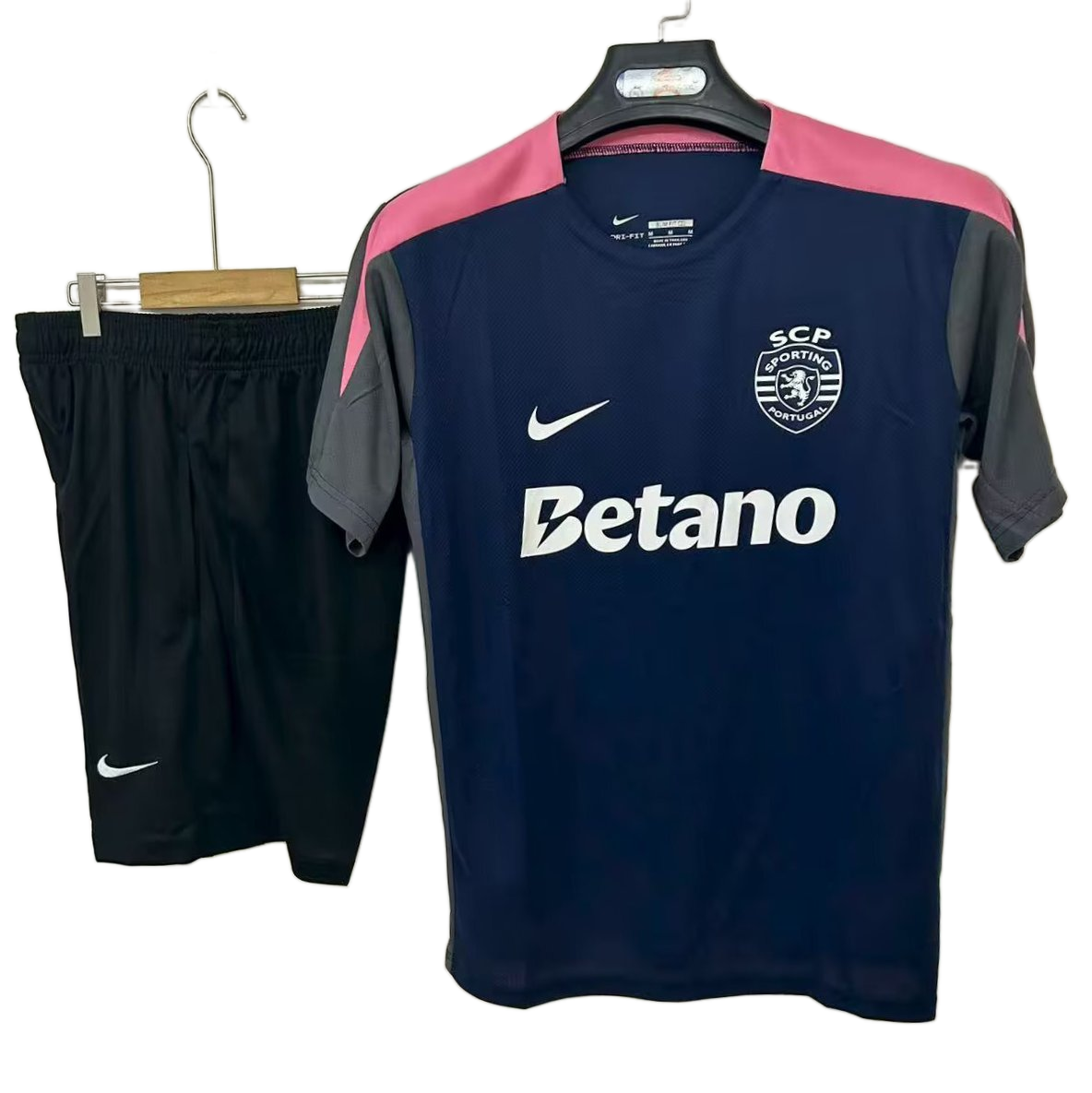 Sporting 2025/26 Pre – Match Shorts – Player Version – Navy
