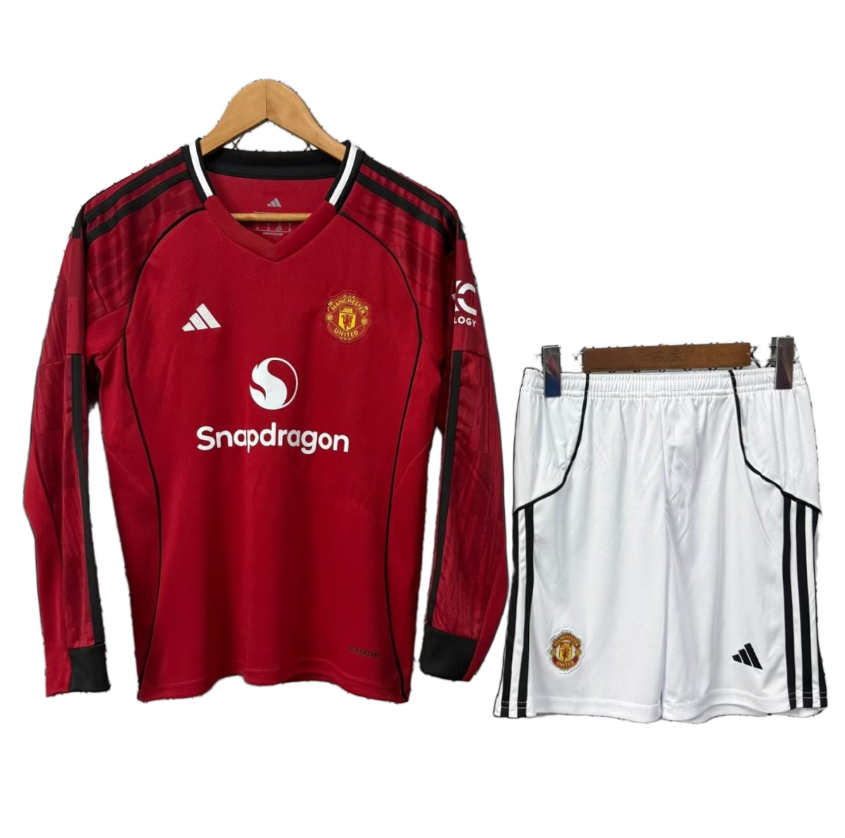Manchester United 2025/26 Home Kids Kit – Long Sleeve