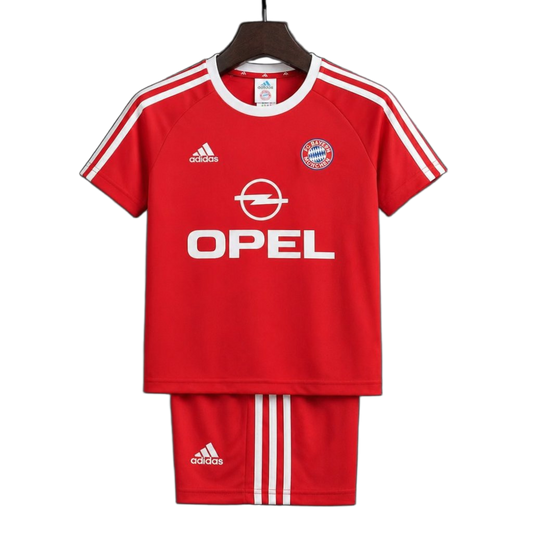 Bayern Munich 2001/02 Home Kids Kit – Retro Version