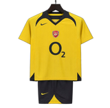 Arsenal 2005/06 Away Kids Kit – Retro Version