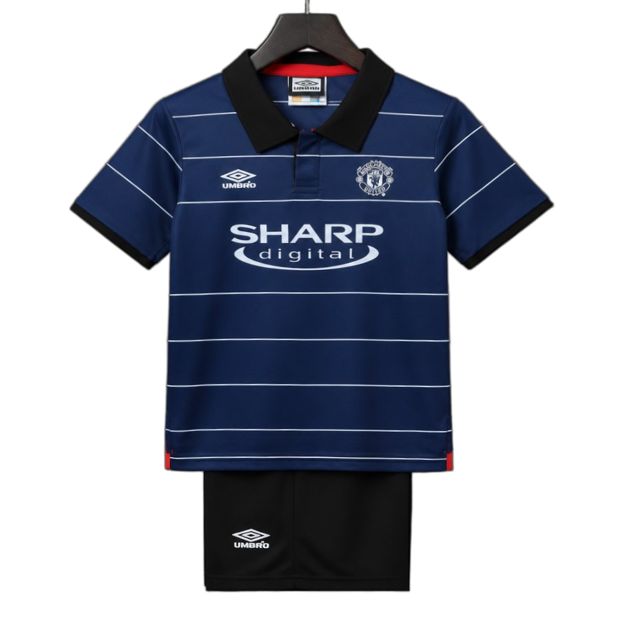 Manchester United 1999/00 Away Kids Kit – Retro Version