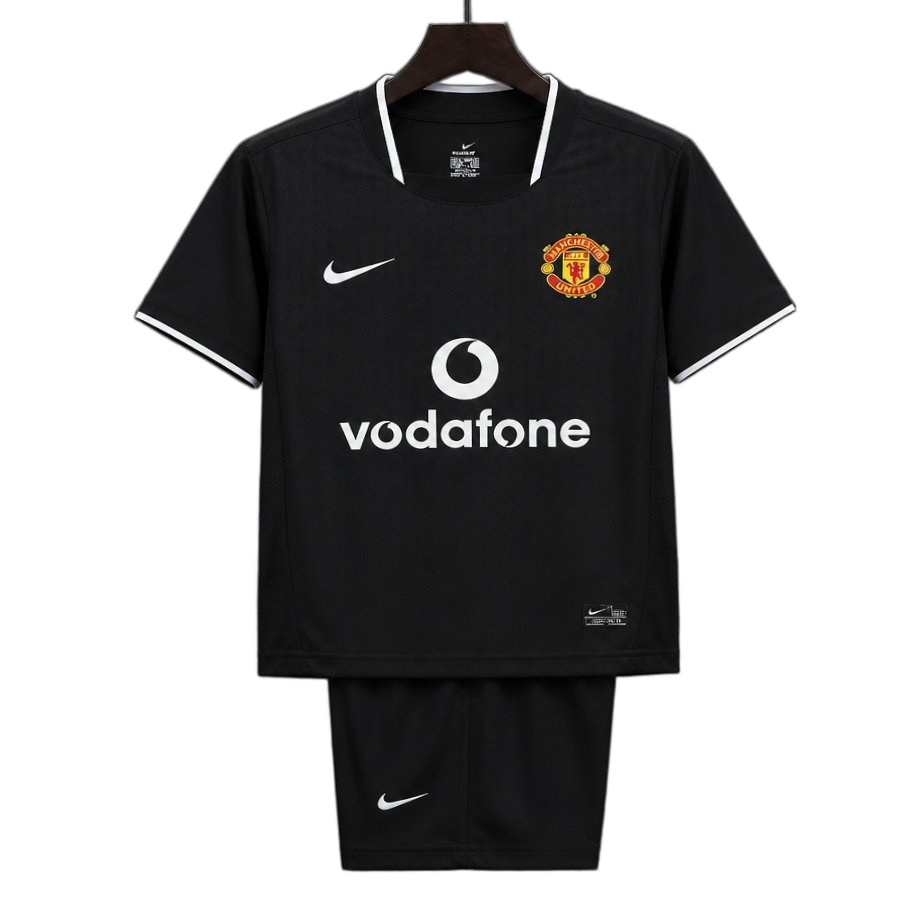 Manchester United 2003/04 Away Kids Kit – Retro Version