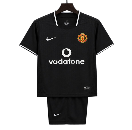 Manchester United 2003/04 Away Kids Kit – Retro Version