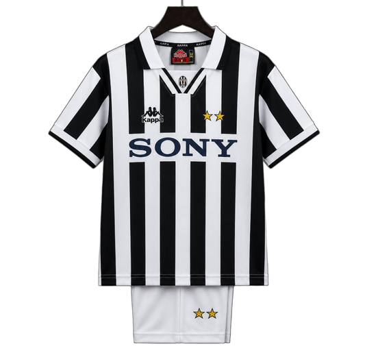 Juventus 1995/97 Home Kids Kit – Retro Version