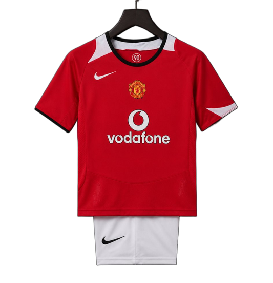 Manchester United 2005/06 Home Kids Kit – Retro Version