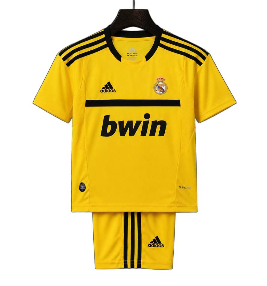 Real Madrid 2011/12 Goalkeeper Kids Kit – Retro Version – Yellow