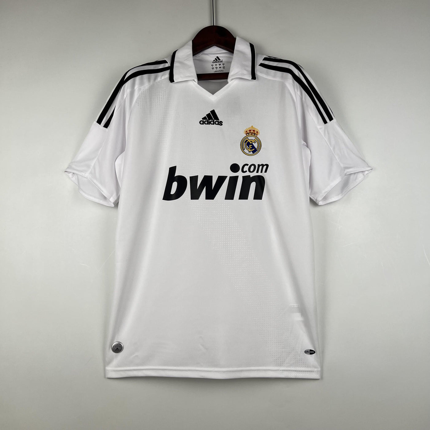 Real Madrid 2008/09 Home Retro Jersey