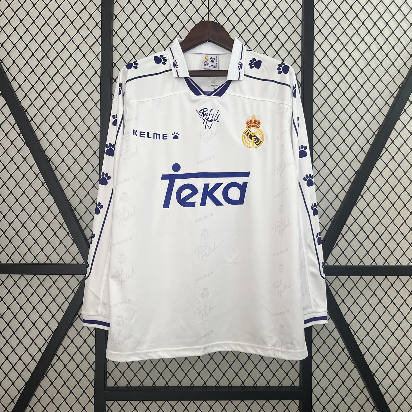 Real Madrid 1994/96 Home Retro Jersey - Long Sleeve