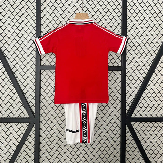 Manchester United 1999/00 Home Kids Kit Jersey - Retrﾃｴ