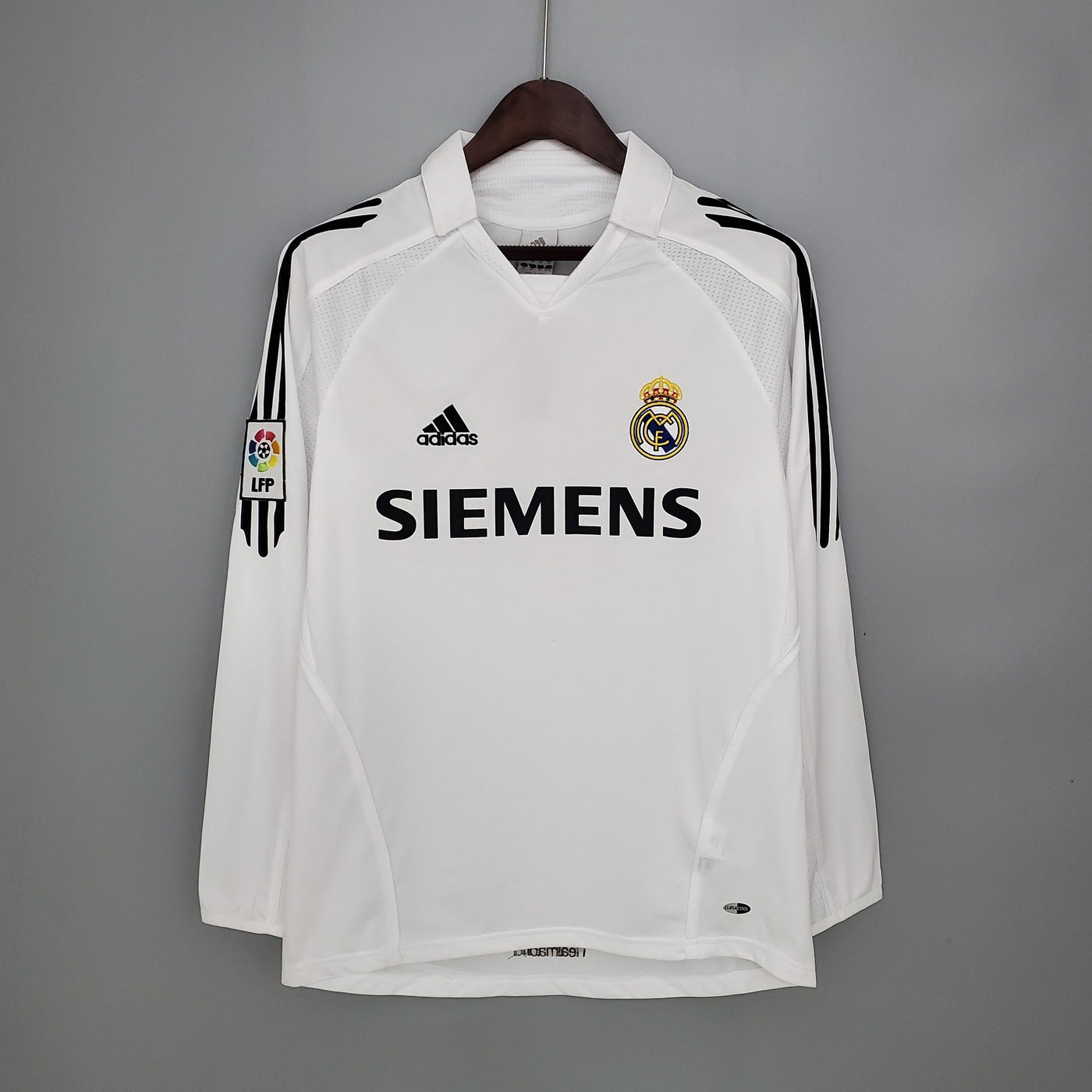 Real Madrid 2005/06 Home Retro Jersey - Long Sleeve