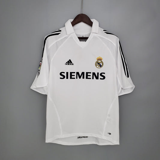 Real Madrid 2005/06 Home Retro Jersey