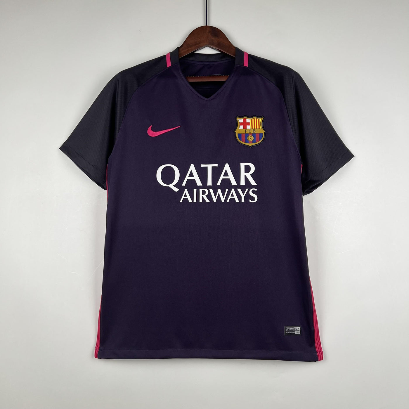 Barcelona 2016/17 Away Retro Jersey