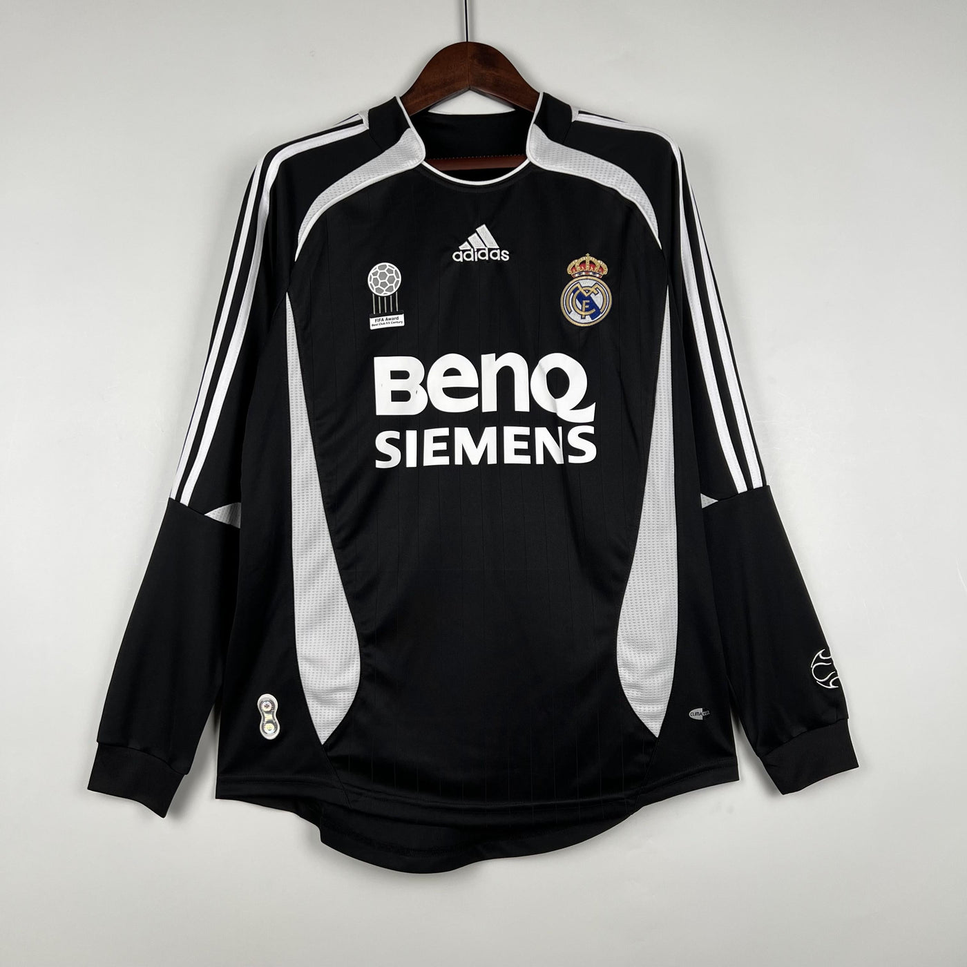 Real Madrid 2006/07 Away Retro Jersey - Long Sleeve
