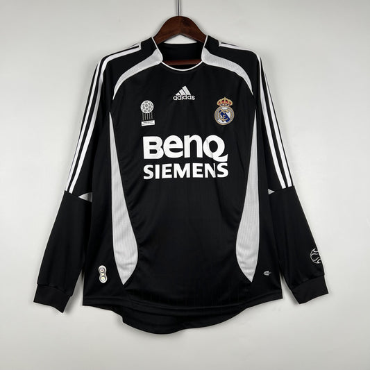 Real Madrid 2006/07 Away Retro Jersey - Long Sleeve