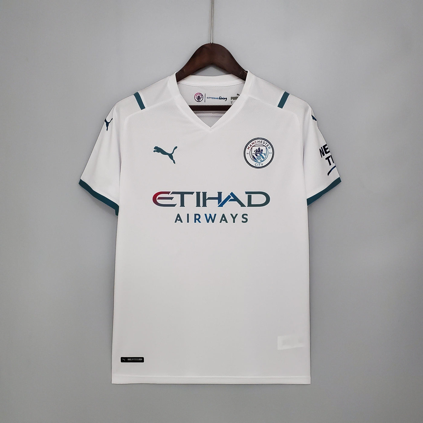 Manchester City 2021/22 Away Retro Jersey