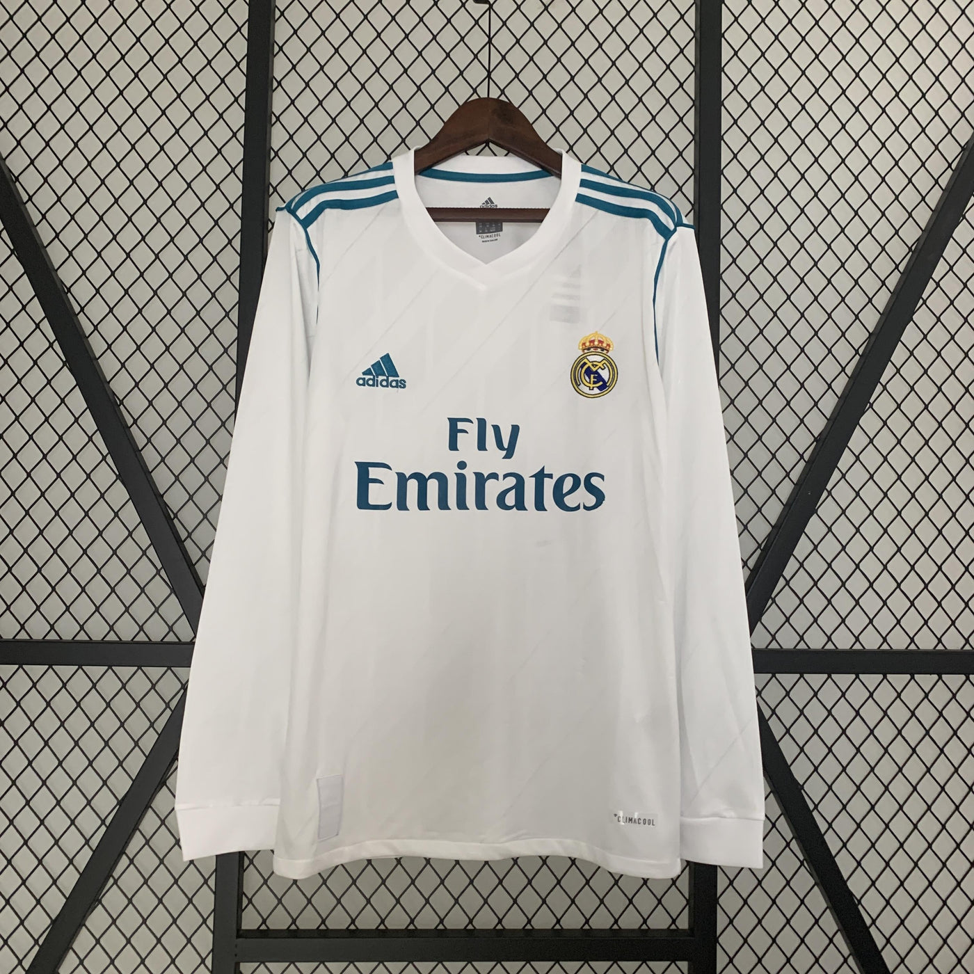 Real Madrid 2017/18 Home Retro Jersey - Long Sleeve