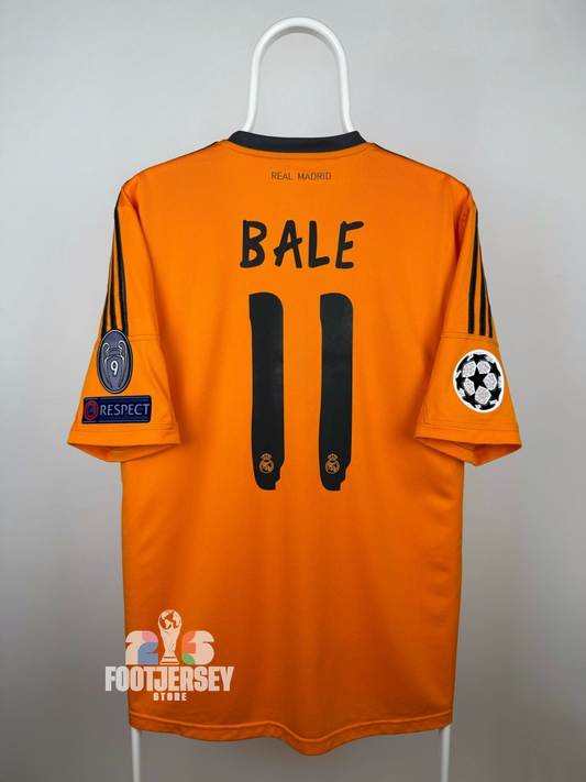 Gareth Bale - Real Madrid 2013/14 Away Jersey 󠁧󠁢󠁷󠁬󠁳󠁿