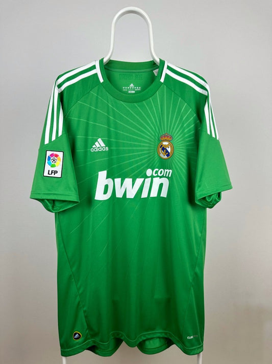 Real Madrid 2010/11 Home Jersey - Iker Casilias