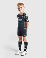 Kids Real Madrid Kit 2025/26