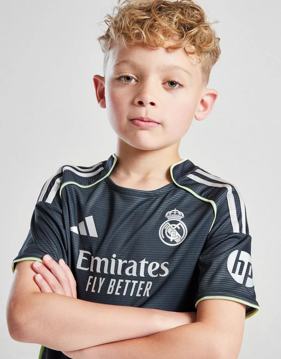 Kids Real Madrid Kit 2025/26