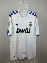 Real Madrid 2010/11 Home Jersey - Mesut Özil