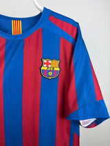 FC Barcelona 2005/06 Home Jersey - Ronaldinho