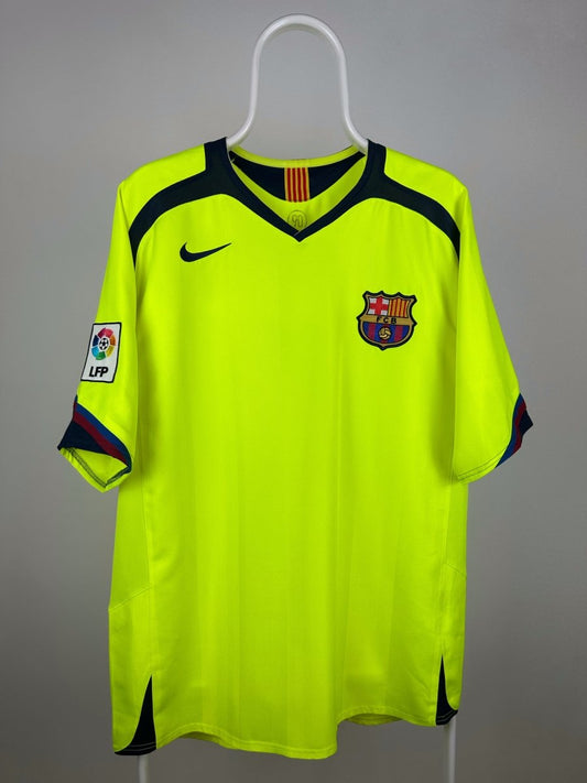 FC Barcelona 2005/06 Away Jersey - Ronaldinho
