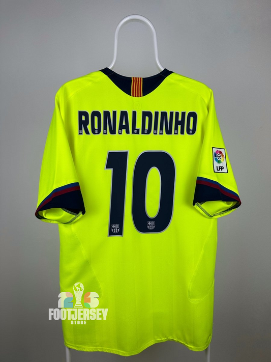 FC Barcelona 2005/06 Away Jersey - Ronaldinho