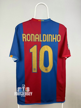 FC Barcelona 2006/07 Home Jersey - Ronaldinho