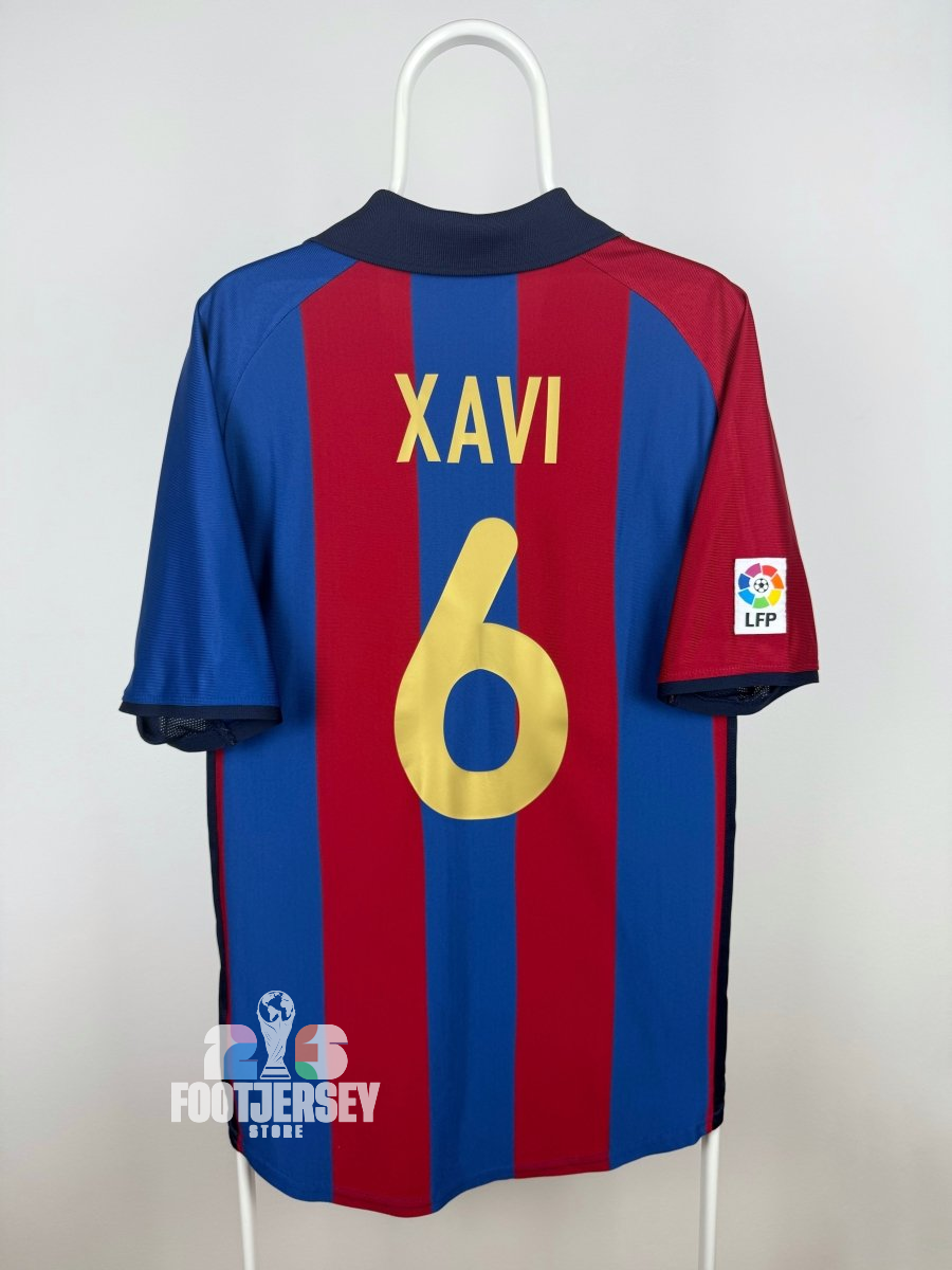 Xavi Hernandez- FC Barcelona 2001/02 Home Jersey