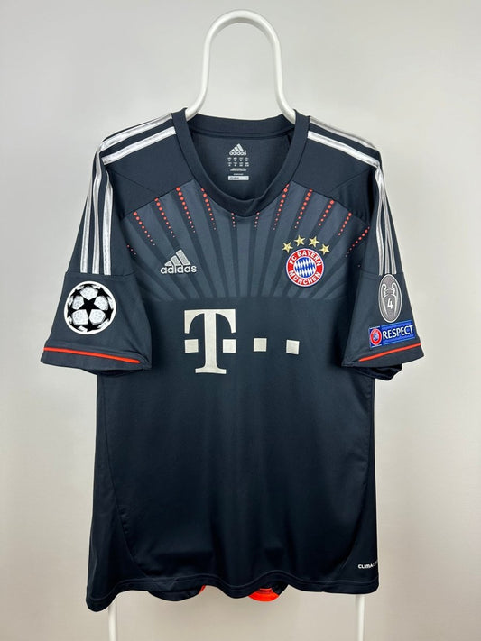 FC Bayern Munich 2012/13 Away Jersey - Xherdan Shaqiri
